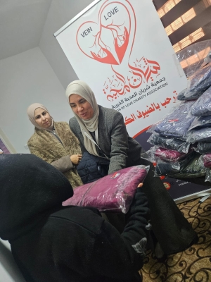 كلية الشريعة في جامعة عمان العربية تنفذ حملة (لمسة دفء) دعماً للمجتمع المحلي