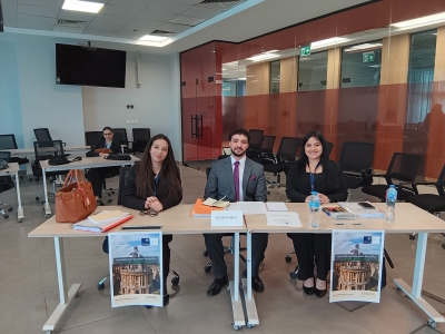 فريق كلية الحقوق من العلوم التطبيقية إلى نهائيات أكسفورد العالمية للمحكمة الصورية 2026