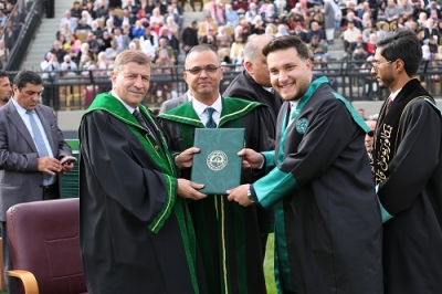 جامعة الزيتونة الأردنية تحتفل بتخريج الفوج الثلاثين من طلبة الفصل الاول 2025/2026