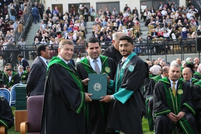 جامعة الزيتونة الأردنية تحتفل بتخريج الفوج الثلاثين من طلبة الفصل الاول 2025/2026