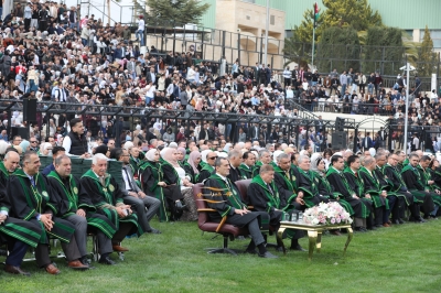 جامعة الزيتونة الأردنية تحتفل بتخريج الفوج الثلاثين من طلبة الفصل الاول 2025/2026