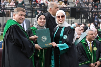 جامعة الزيتونة الأردنية تحتفل بتخريج الفوج الثلاثين من طلبة الفصل الاول 2025/2026