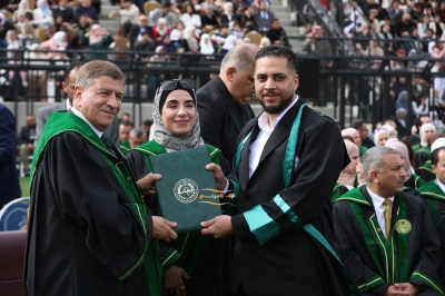 جامعة الزيتونة الأردنية تحتفل بتخريج الفوج الثلاثين من طلبة الفصل الاول 2025/2026