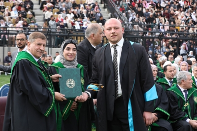 جامعة الزيتونة الأردنية تحتفل بتخريج الفوج الثلاثين من طلبة الفصل الاول 2025/2026