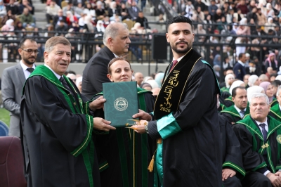 جامعة الزيتونة الأردنية تحتفل بتخريج الفوج الثلاثين من طلبة الفصل الاول 2025/2026