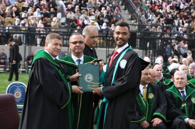 جامعة الزيتونة الأردنية تحتفل بتخريج الفوج الثلاثين من طلبة الفصل الاول 2025/2026