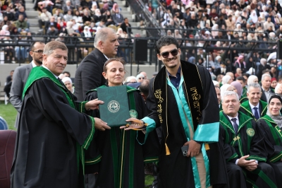 جامعة الزيتونة الأردنية تحتفل بتخريج الفوج الثلاثين من طلبة الفصل الاول 2025/2026