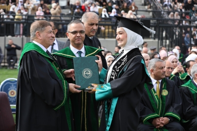 جامعة الزيتونة الأردنية تحتفل بتخريج الفوج الثلاثين من طلبة الفصل الاول 2025/2026