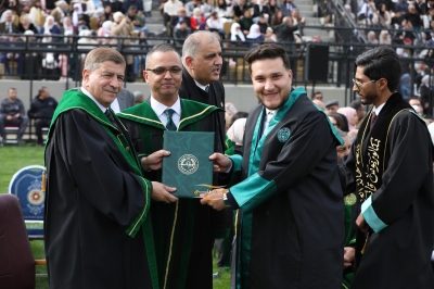 جامعة الزيتونة الأردنية تحتفل بتخريج الفوج الثلاثين من طلبة الفصل الاول 2025/2026