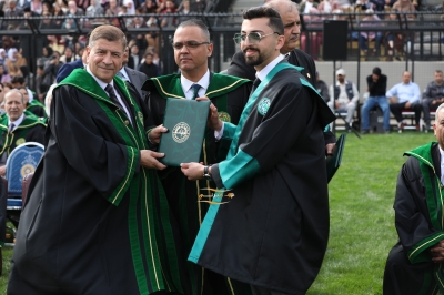 جامعة الزيتونة الأردنية تحتفل بتخريج الفوج الثلاثين من طلبة الفصل الاول 2025/2026