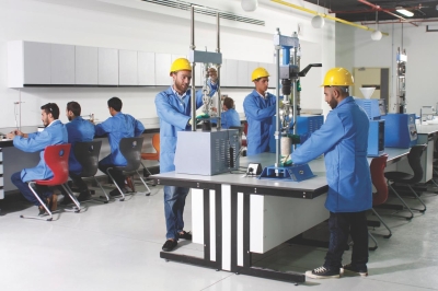 كلية لومينوس الجامعية التقنية تطلق منح زياد المناصير