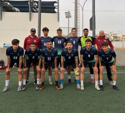 فريق جامعة البترا لكرة القدم يتصدر مجموعته في بطولة القائد بالعقبة