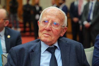 إذاعة “حياة” تضيء شمعتها الـ20.. ورئيس مجلس النواب: منبر إعلامي مجتمعي هادف