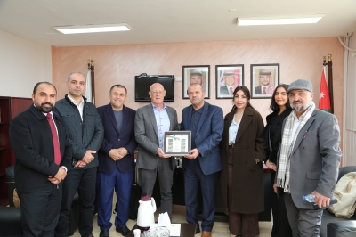 إستضافة خبير دولي في تطوير تدريس اللغة الإنجليزية بجامعة الزيتونة