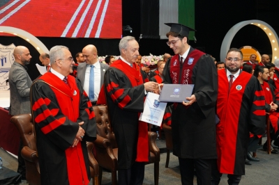 بالصور والفيديو... الكباريتي  يرعى اليوم الأول لإحتفال عمان الأهلية بتخريج طلبتها للفصل الأول من الفوج 33