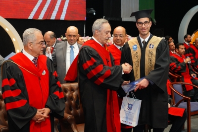 بالصور والفيديو... الكباريتي  يرعى اليوم الأول لإحتفال عمان الأهلية بتخريج طلبتها للفصل الأول من الفوج 33