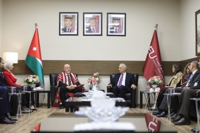 (الشرق الأوسط) تحتفي بخريجي البرامج الدولية… شراكة ارتقت بمفهوم التعليم الجامعي