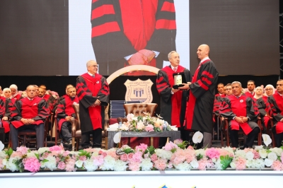 بالصور.. الكباريتي يرعى  اليوم الثاني لإحتفال عمان الاهلية بتخريج طلبة الفصل الاول من الفوج 33