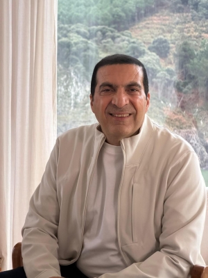 شاهد.. عمرو خالد: سور تفريج الهموم والكروب والشفاء من أوجاع الحياة