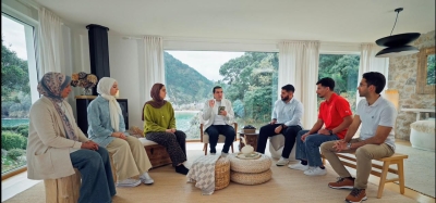 عمرو خالد: 4 سور قرآنية تُحرّك بداخلك الأمل وحب الخير ولذة العطاء - فيديو