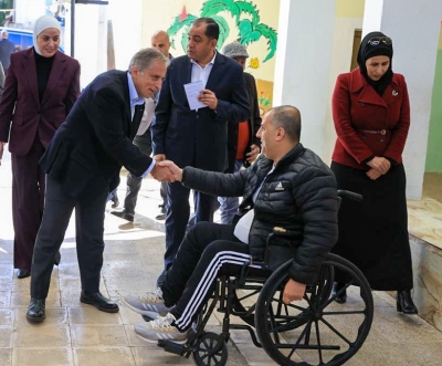 خلال جولة في عجلون وإربد.. حسان يوجّه بدعم الصناعة وتطوير الخدمات الصحية والتعليمية