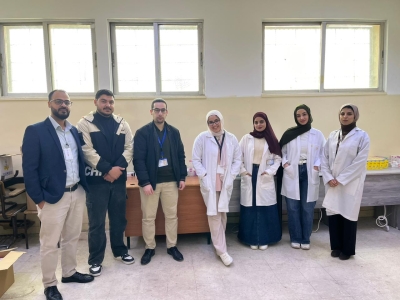 صيدلة (عمان العربية) تعزز دورها المجتمعي في خدمة أكثر من (60) مراجعاً في اليوم الطبي المجاني في عين الباشا