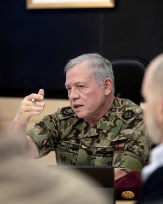 الملك يترأس اجتماعا في المركز الوطني للأمن وإدارة الأزمات