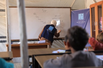 تكية أم علي  تستكمل تسليم 1000 خيمة في وحداتها الإيوائية بغزة