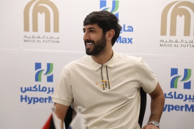 هايبرماكس الأردن توقع شراكة مع نجم المنتخب الوطني يزن النعيمات لدعم 