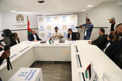 هايبرماكس الأردن توقع شراكة مع نجم المنتخب الوطني يزن النعيمات لدعم 