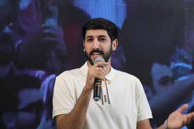 هايبرماكس الأردن توقع شراكة مع نجم المنتخب الوطني يزن النعيمات لدعم 