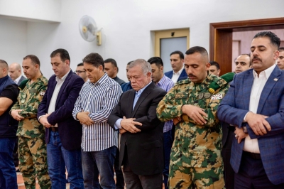 الملك يؤدّي صلاة العيد في العقبة