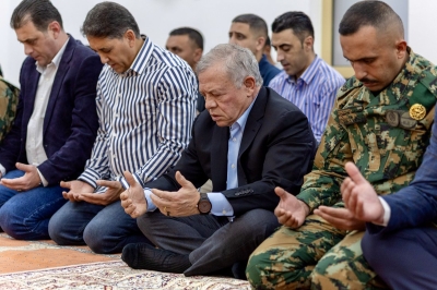 الملك يؤدّي صلاة العيد في العقبة