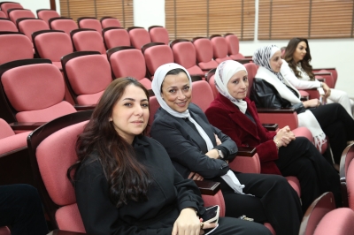 لقاء أكاديمي في كلية الأعمال بجامعة الزيتونة الأردنية يستعرض الإنجازات ويبحث سبل تطوير العملية التعليمية