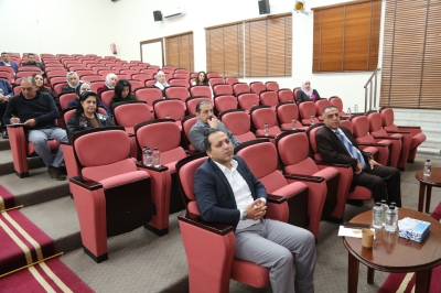 لقاء أكاديمي في كلية الأعمال بجامعة الزيتونة الأردنية يستعرض الإنجازات ويبحث سبل تطوير العملية التعليمية