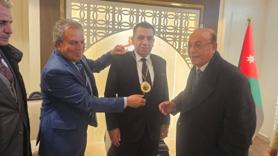 اللجنة الدولية للدفاع عن القدس تُقلّد النائب السعود قلادة القدس