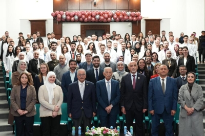 بحضور رئيس الديوان الملكي .. طلبة طب الأسنان في عمّان الأهلية يؤدّون قسم المهنة لبدء التدريب السريري