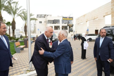 بحضور رئيس الديوان الملكي .. طلبة طب الأسنان في عمّان الأهلية يؤدّون قسم المهنة لبدء التدريب السريري