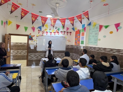 طلبة صيدلة عمان العربية يقدمون ورشة توعوية حول السمنة والتغذية الصحية في أكاديمية بريق المجد النموذجية