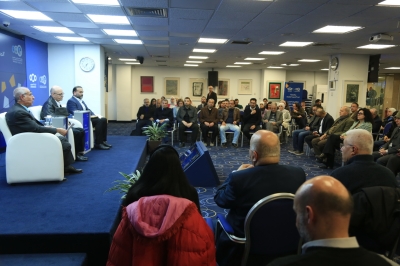 محاضرة في شومان بعنوان (المقاومة الثقافية للمركزية الغربية)