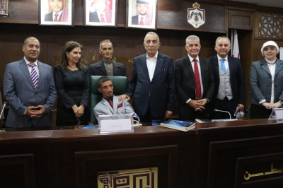 وزير الثقافة يرعى إشهار رواية (المربية) للكاتب العظمات