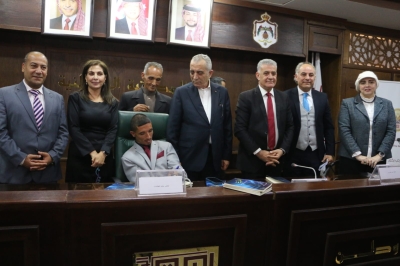 وزير الثقافة يرعى إشهار رواية (المربية) للكاتب العظمات