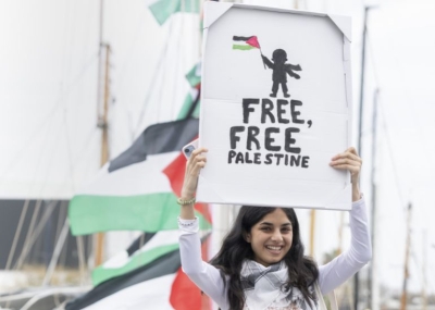 بالصور.. أسطول الصمود يبحر مجددا من برشلونة إلى غزة