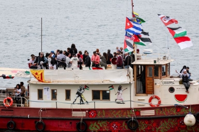 بالصور.. أسطول الصمود يبحر مجددا من برشلونة إلى غزة