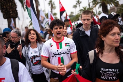 بالصور.. أسطول الصمود يبحر مجددا من برشلونة إلى غزة