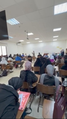 كلية الشريعة في عمان العربية تلتقي بطلبتها