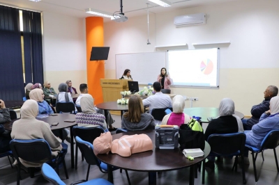 جامعة عمان العربية تعقد دورة تدريبية في الإنعاش القلبي الرئوي واستخدام جهاز (AED) بالتعاون مع شركة (ZOll) العالمية