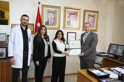 جامعة عمان العربية تعقد دورة تدريبية في الإنعاش القلبي الرئوي واستخدام جهاز (AED) بالتعاون مع شركة (ZOll) العالمية