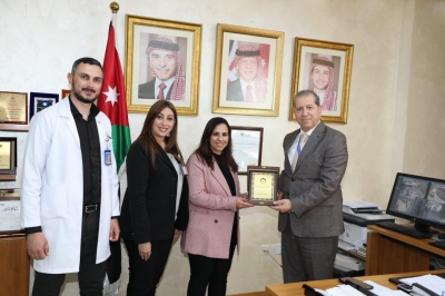 جامعة عمان العربية تعقد دورة تدريبية في الإنعاش القلبي الرئوي واستخدام جهاز (AED) بالتعاون مع شركة (ZOll) العالمية