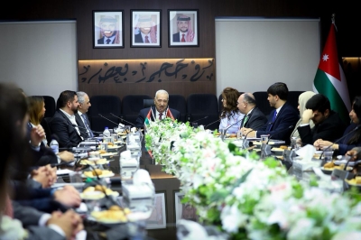 (الشرق الأوسط) تجمع برلمانات الجامعات الأردنية… وبيان طلابي يجدد الولاء في يوم العلم